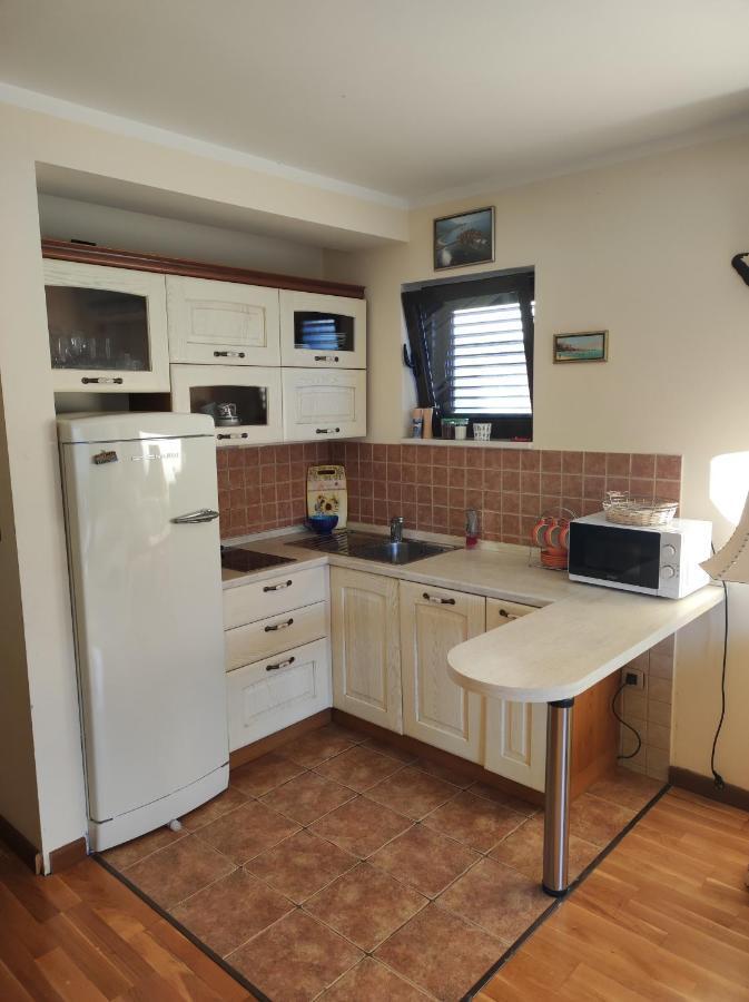 Nis&sim Herceg Novi